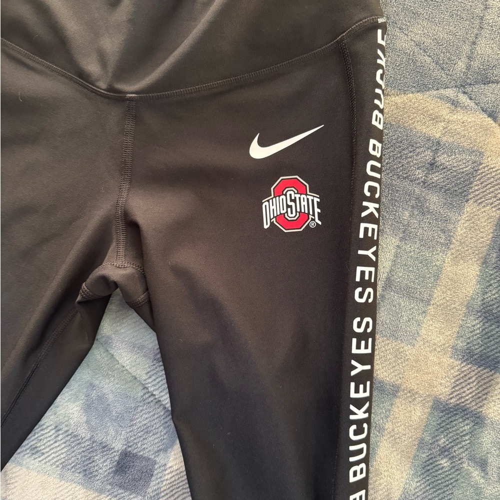 2 Leggings Nike Dry Fit.